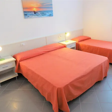 Feriehus Villaggio Azzurro - *